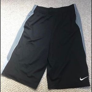 boys nike shorts